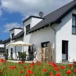 Ferienhaeuser Ankerplatz 1 Und 2 Usedom Mit Sauna, Kamin Und Garten